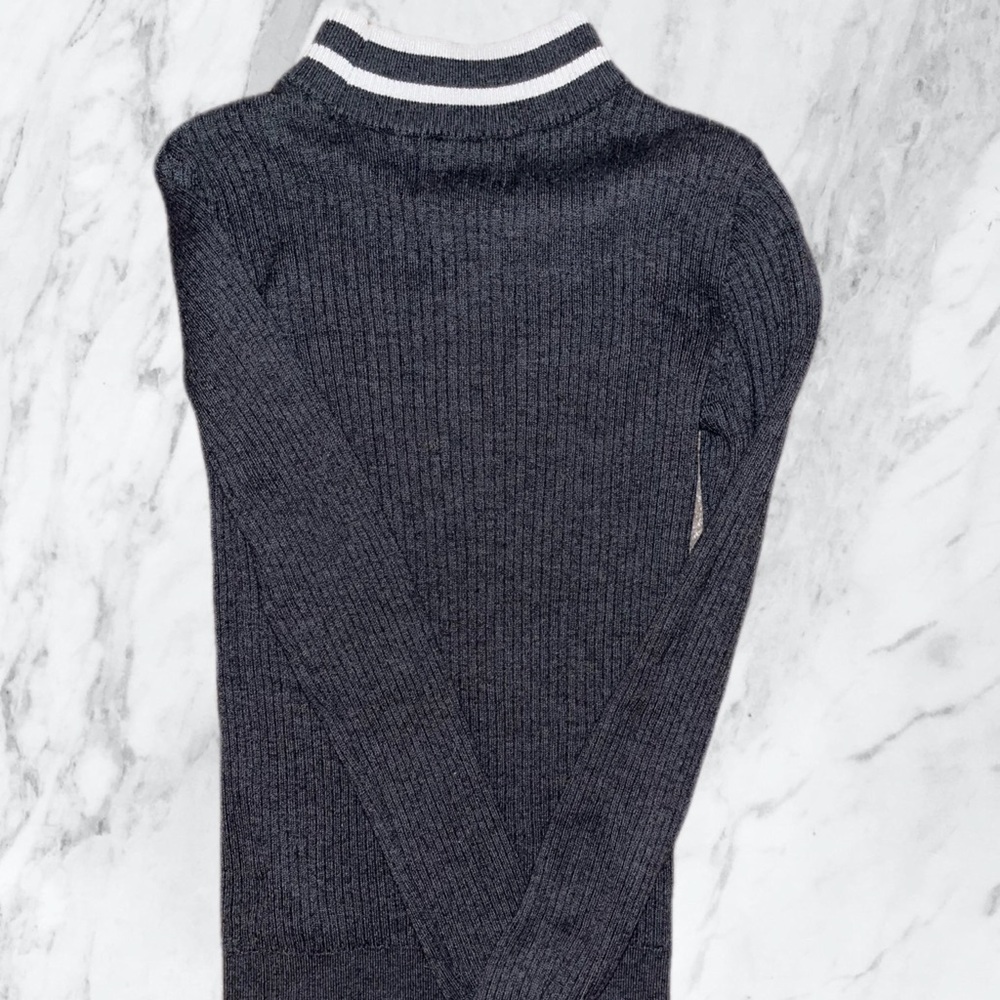 Aeropostale junior girl’s gray turtleneck small long sleeve ribbed sweater